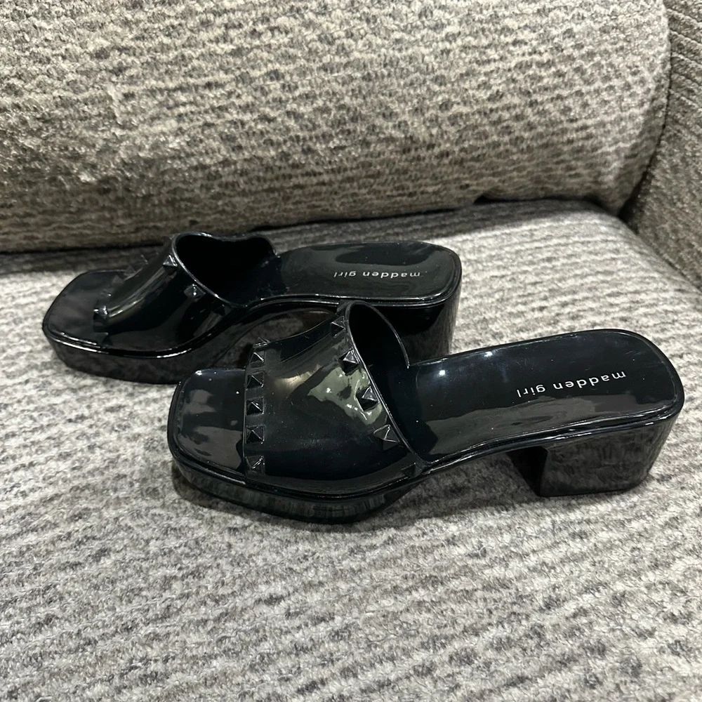 Steve Madden Paccer Black Platform Heels, Size 9